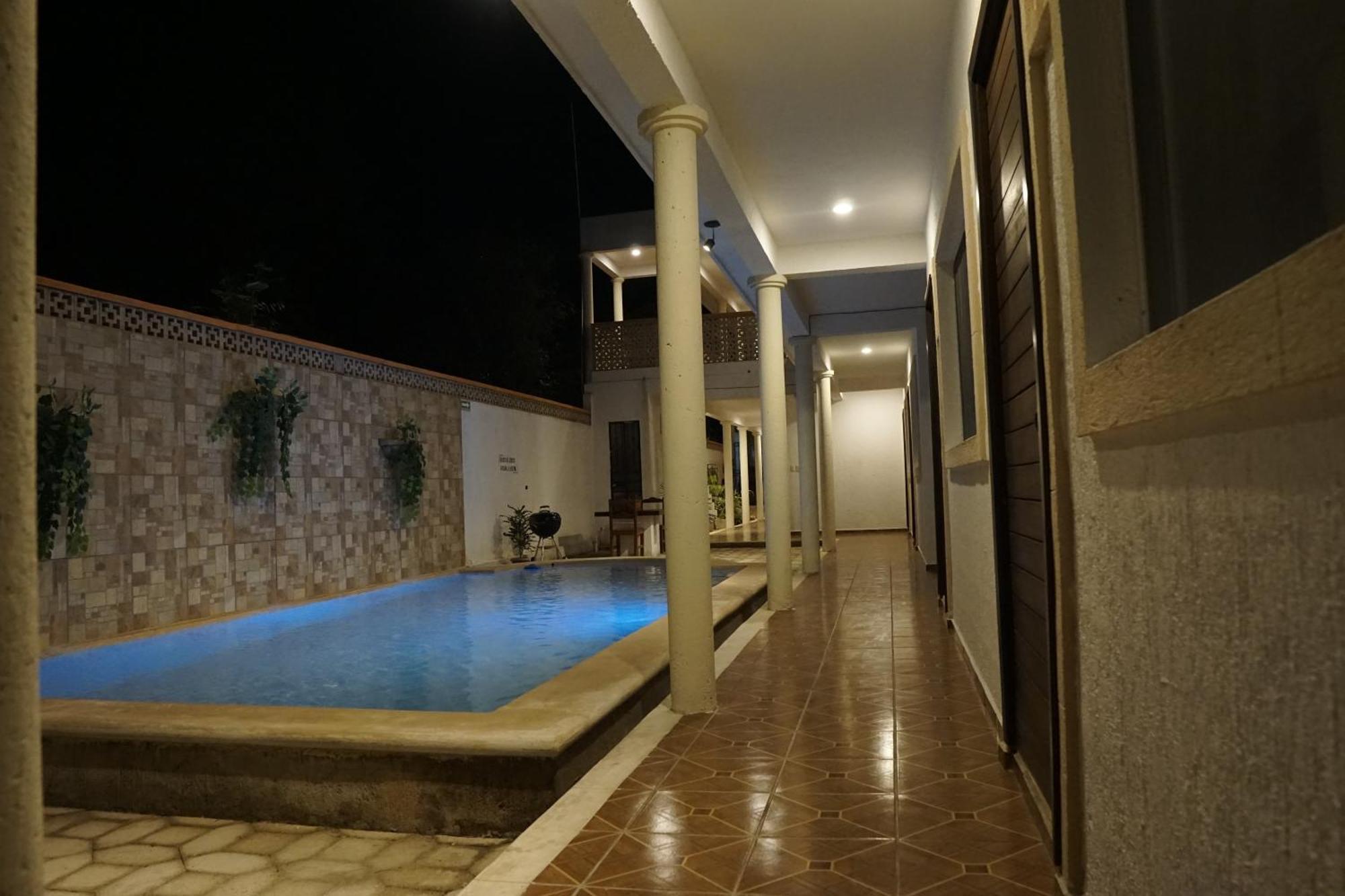 Hotel Del Parque Valladolid  Exteriör bild